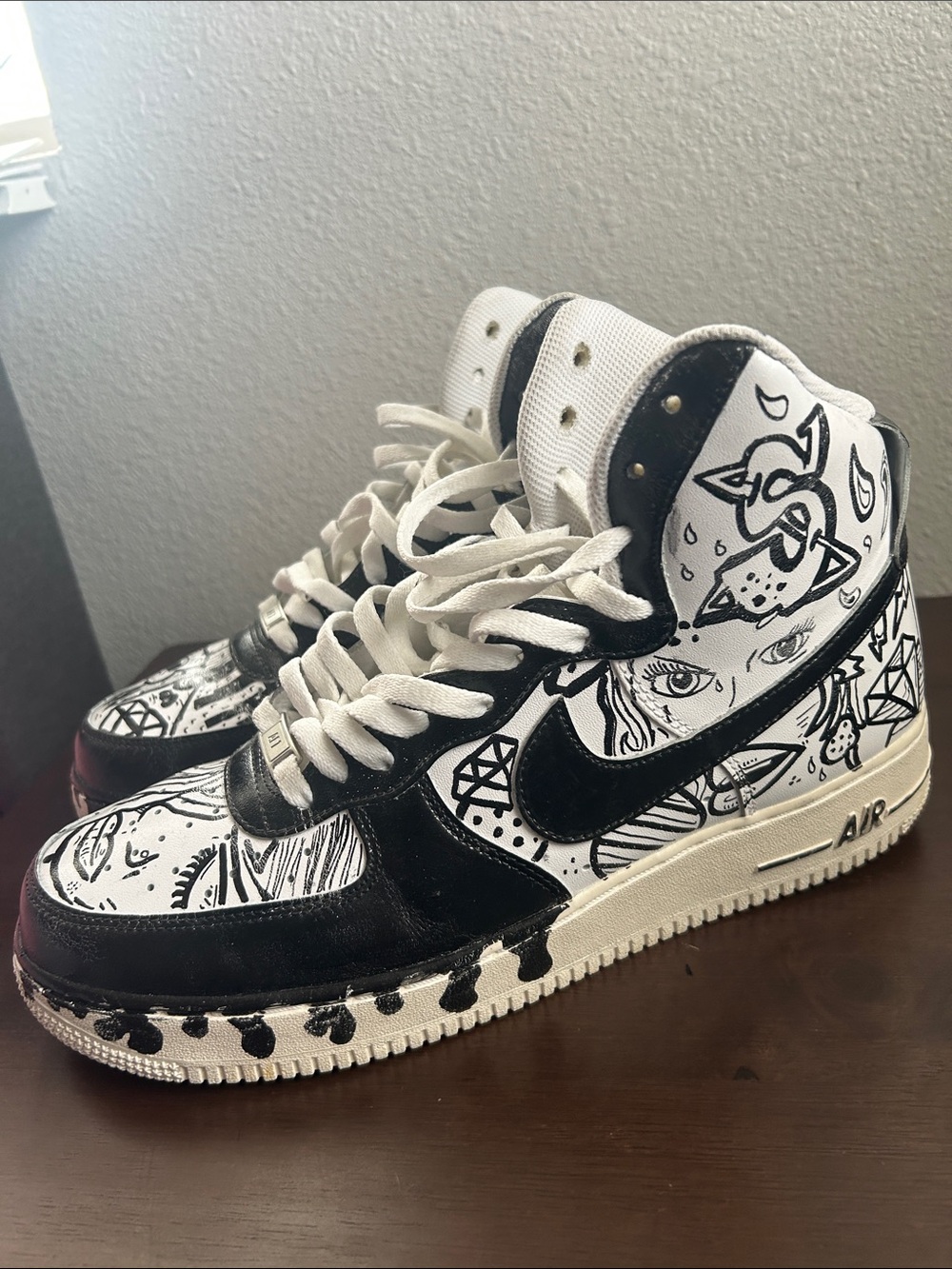 Men’s Black & White Graphic High-Top Sneakers